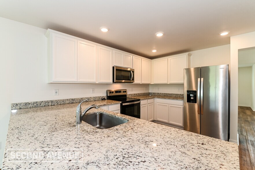 Building Photo - 1710 NW 18th St