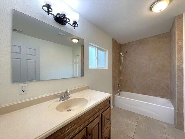 Building Photo - "Charming 3-Bed Oasis in Desert Hot Spring...