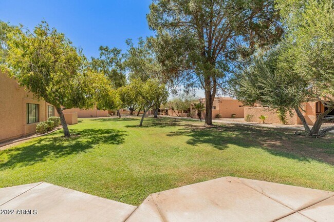 Building Photo - 8940 W Olive Ave
