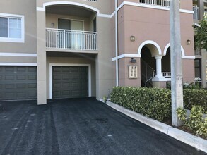 Building Photo - 6565 Emerald Dunes Dr