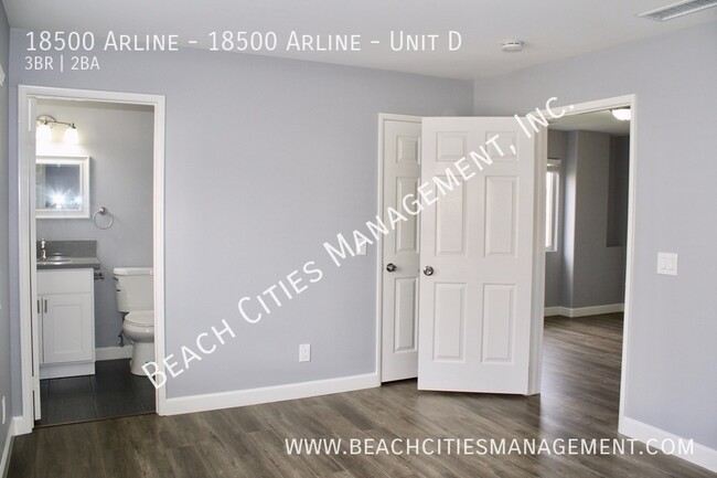 Building Photo - Remodeled 3 Bed, 2.5 Bath Town Home with A...