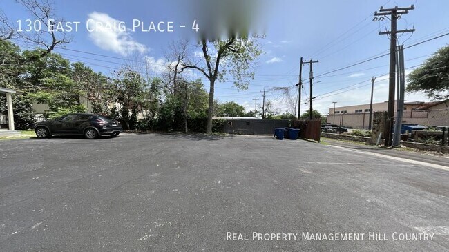 Building Photo - 130 E Craig Pl