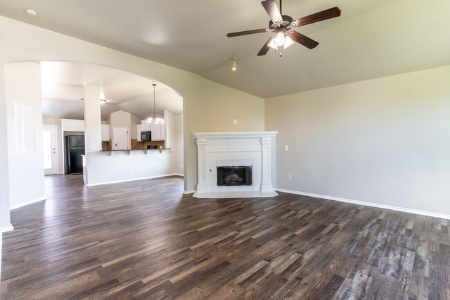 Building Photo - Rent to Own in Edmond!