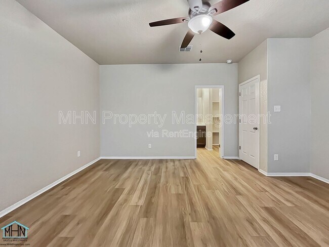 Building Photo - 7118 Marina Del Rey