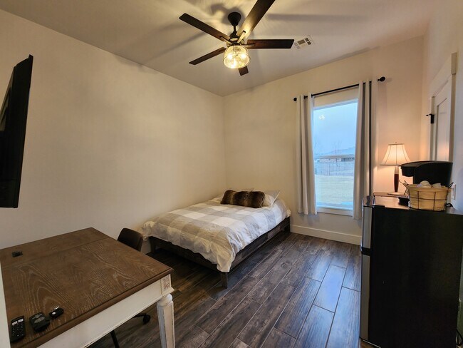 private room - 8321 SW 109th Ter