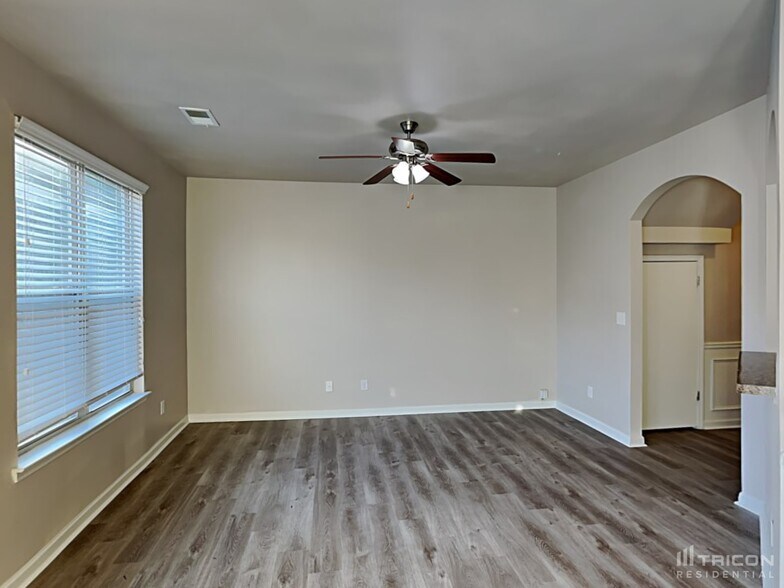 Building Photo - 37 Longleaf Cir