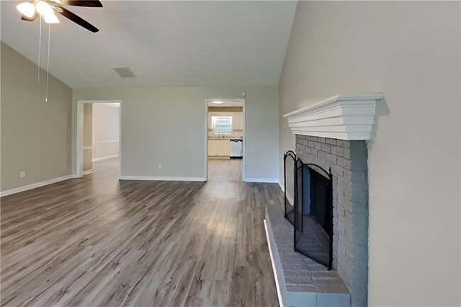 Building Photo - 399 Charesa Ln