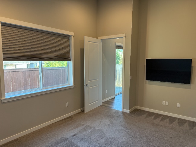 Building Photo - 17749 26th Dr NE