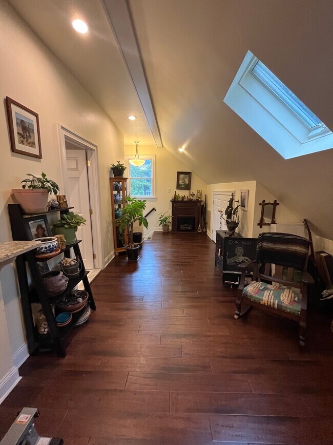 Living Area - 6 Laurel Ave