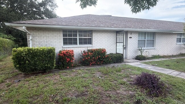 Building Photo - 6403 Eric Dr