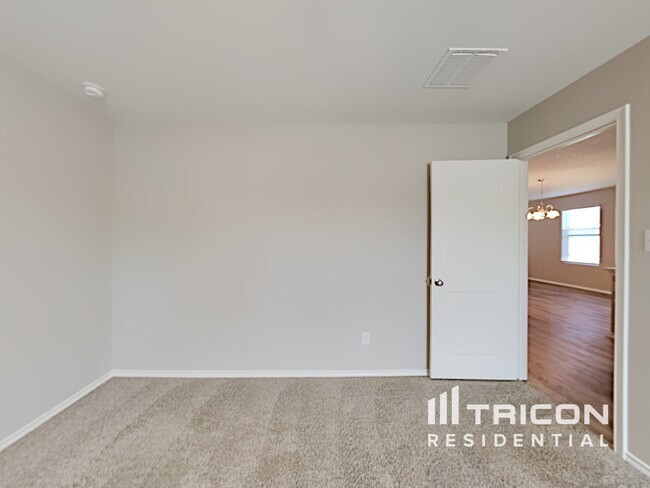 Building Photo - 8730 Segura Wy