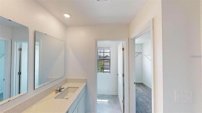 Building Photo - 1618 Reservoir Pl