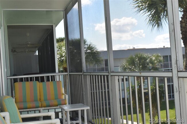 Building Photo - 325 N Causeway-