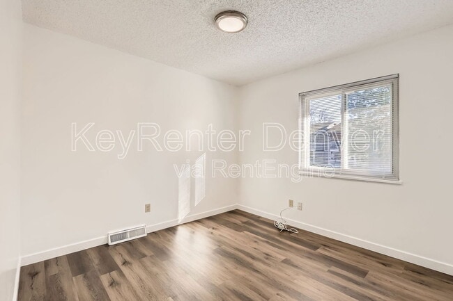 Building Photo - 969 S Miller Way