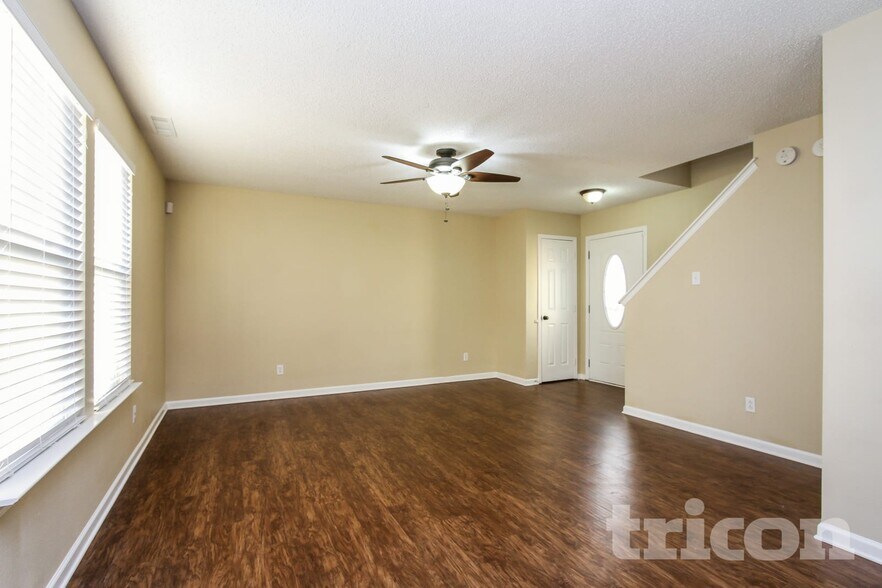 Building Photo - 151 Snowflake Cir