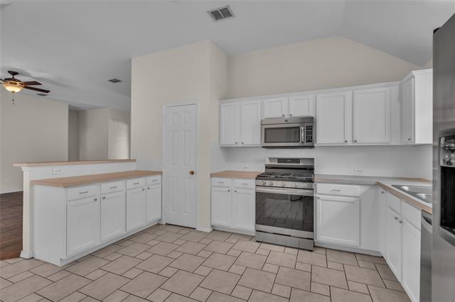 Building Photo - 7612 Sonoma Valley Dr