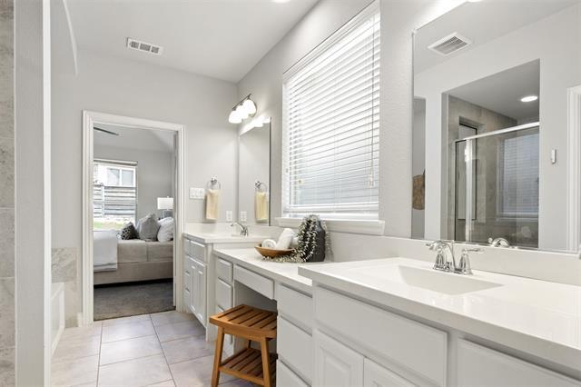 Building Photo - 713 Parkland Dr