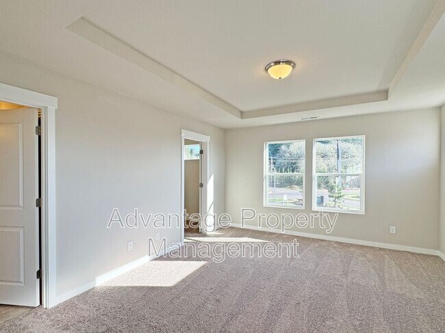 Building Photo - 5025 NW Torchcrest Pl