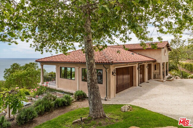 Building Photo - 3775 Puerco Canyon Rd