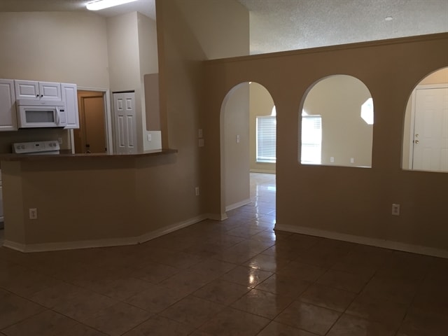 Building Photo - 287 Delake Rd NW