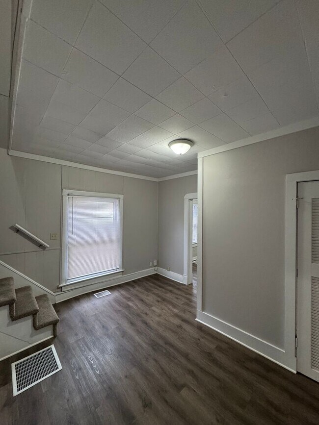 Building Photo - Olney 1135