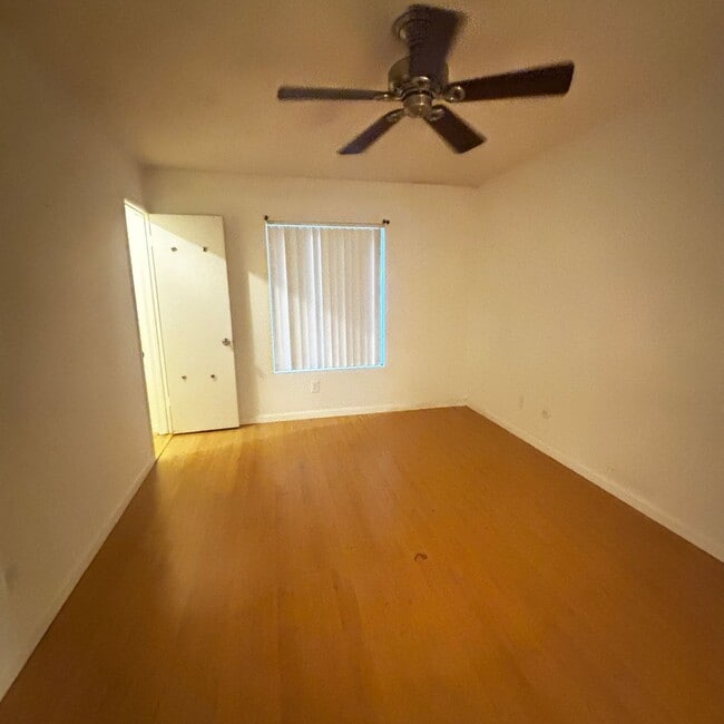 Building Photo - CHARMING PACIFIC BEACH 2BD/2BA CONDO! CLOSE TO THE BAY & OCEAN! Only $3,295/mo!