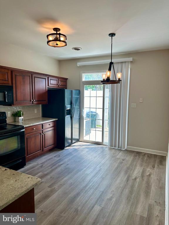 Building Photo - 207 Springmont Dr