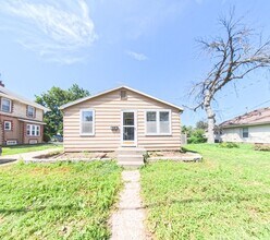 Building Photo - Newly updated 2 bedroom 1 bathroom home-Ad...
