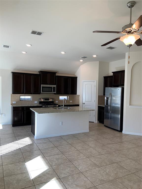 Building Photo - 501 Cardenas Ln