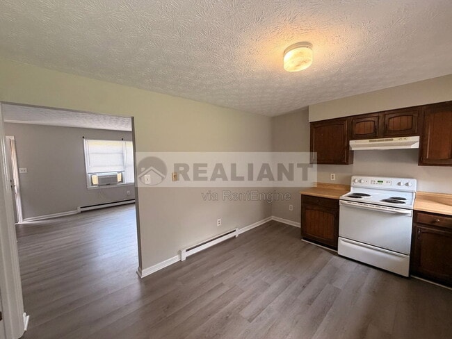Building Photo - 314 Walters Ln