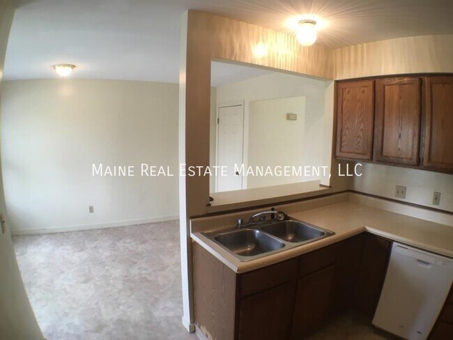 Building Photo - 45 Valley View Ln