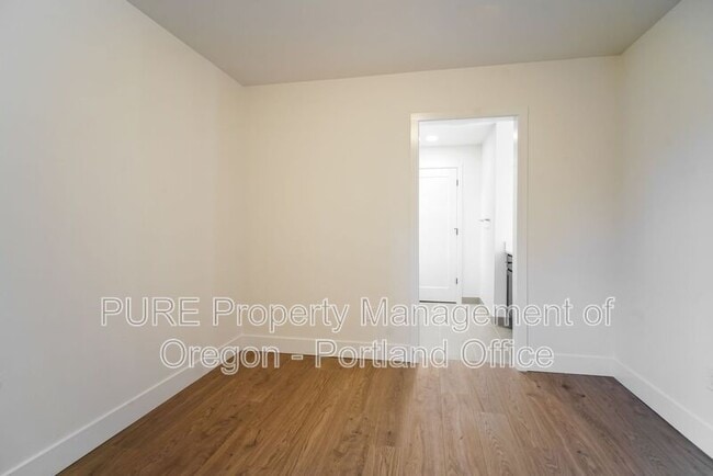 Building Photo - 814 NE 67th Ave