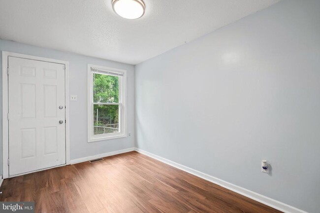 Building Photo - 1326 N Stockton St