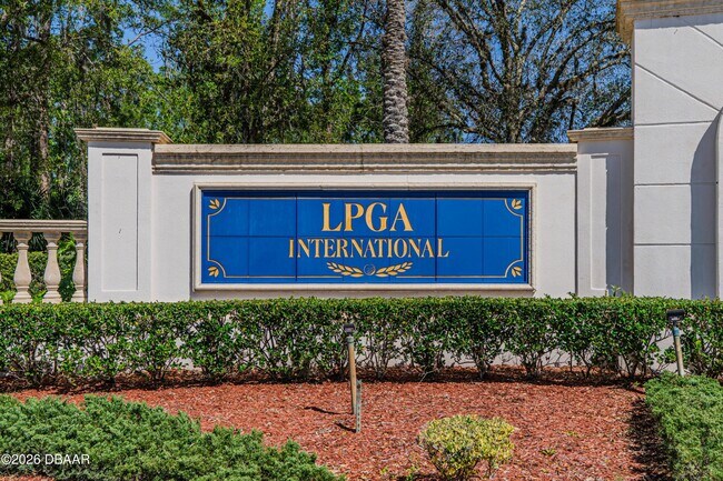 Building Photo - 225 Links Ter Blvd