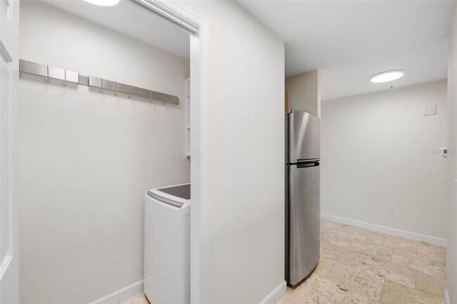 Building Photo - 345 Bayshore Blvd