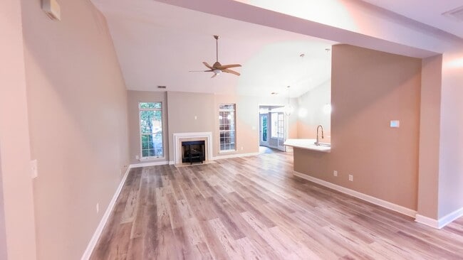 Building Photo - 14808 Bergerac Ct