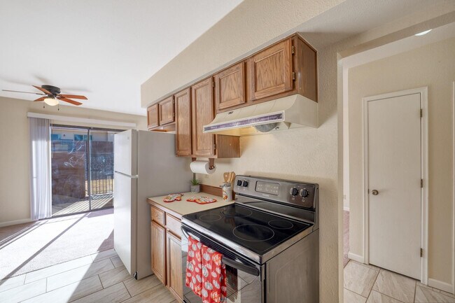 Building Photo - 4208 Ave Palermo