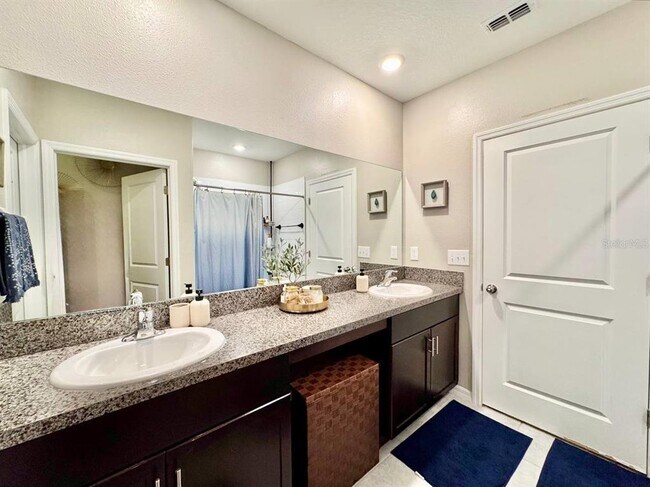 Building Photo - 7309 Canterbury Bells Ct