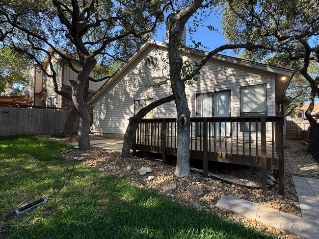 Building Photo - 9538 Cloverdale