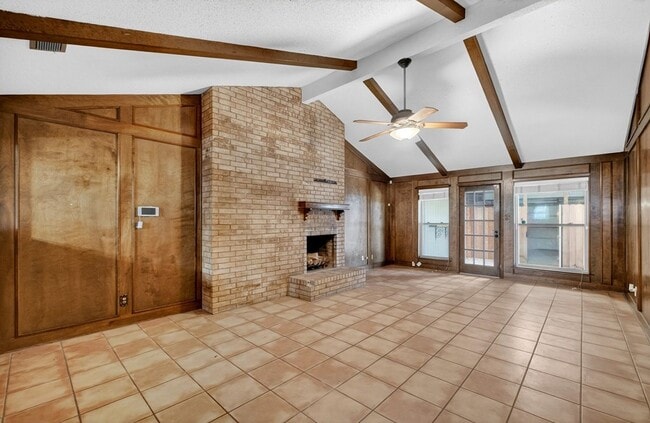 Building Photo - 3700 Monclair Ave