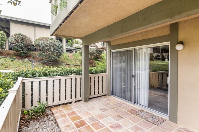 Building Photo - Cozy 2 BED/1 BATH in Exclusive 55+ Senior ...