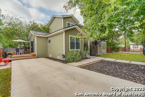 Building Photo - 211 Gibson