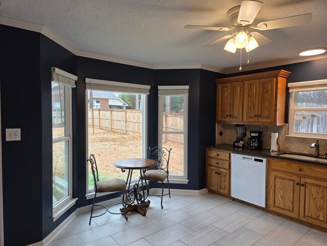 Building Photo - 1318 Maple Leaf Ct