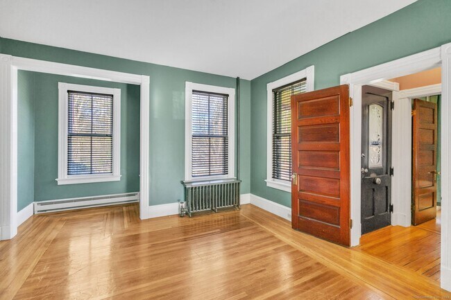 Building Photo - 46 Highland Terrace