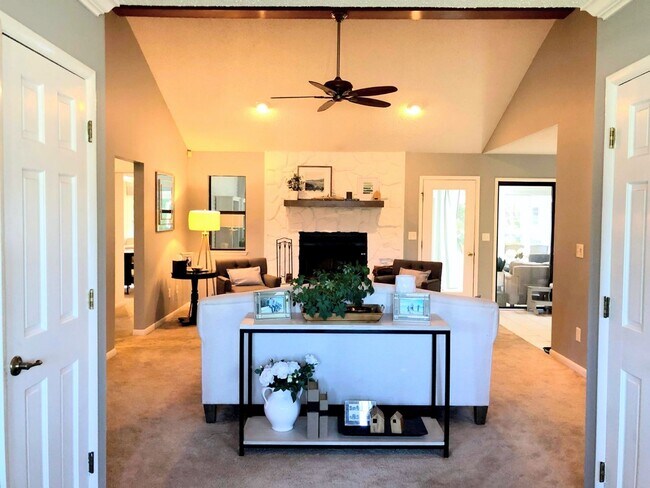 Building Photo - 211 Brian Cir