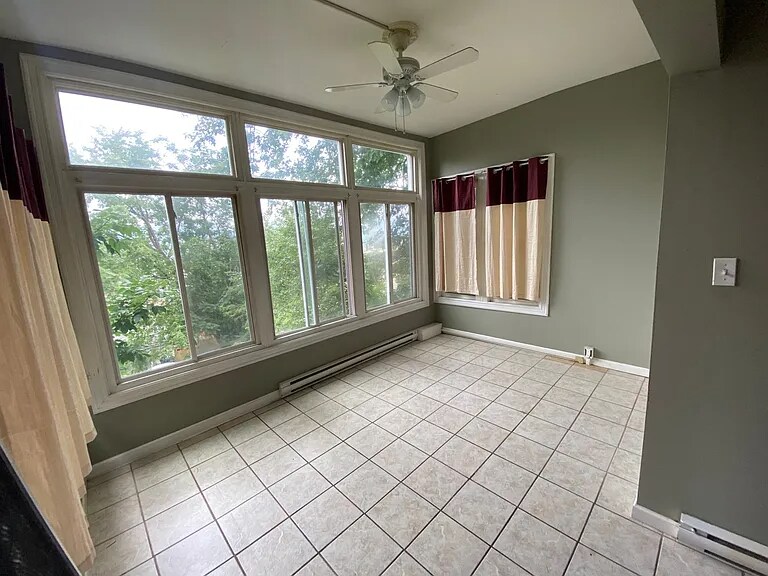 Building Photo - 933 Clay Ave