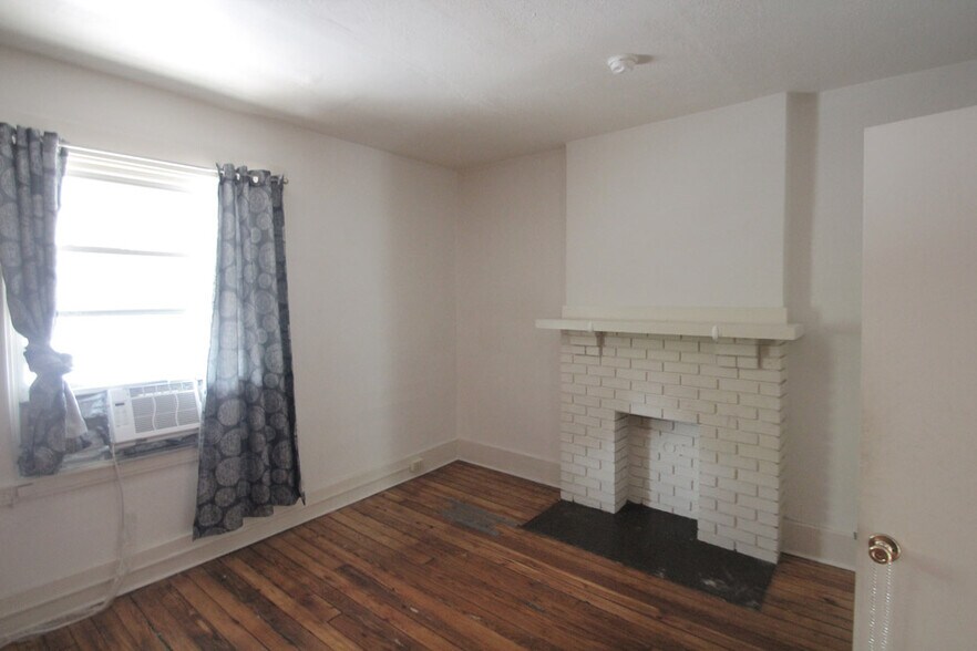 Building Photo - 126 S Trenton Ave