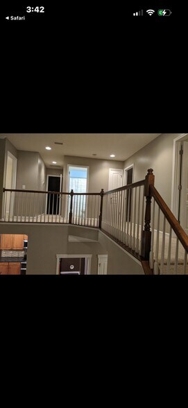 Building Photo - 14613 Colonial Park Dr