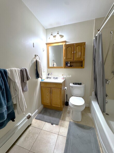 Building Photo - 22 Euston St