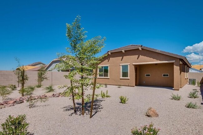 Building Photo - This stunning single-story home!